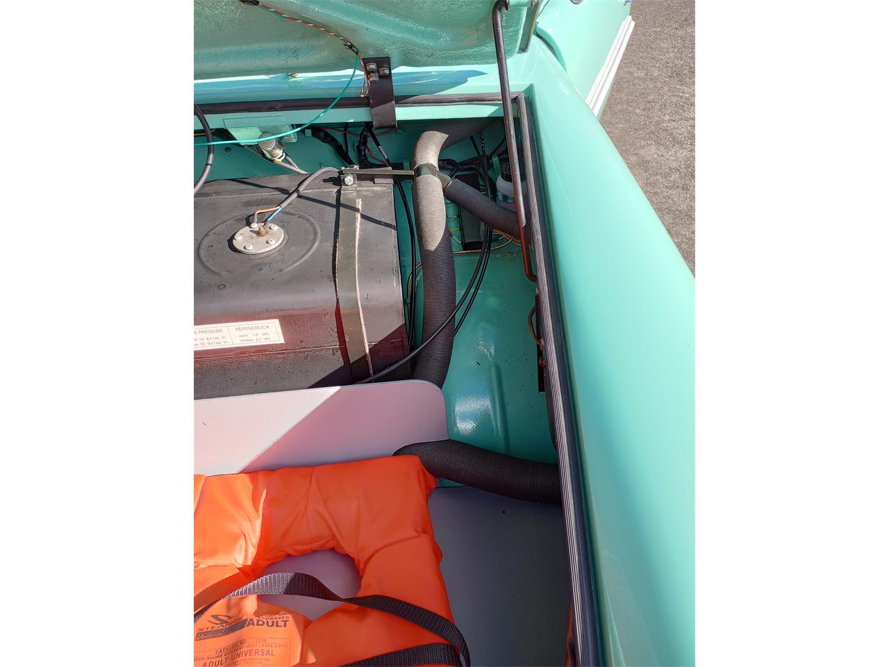 Amphicar-770-1964-Fjord-Green-White-and-Apricot-23