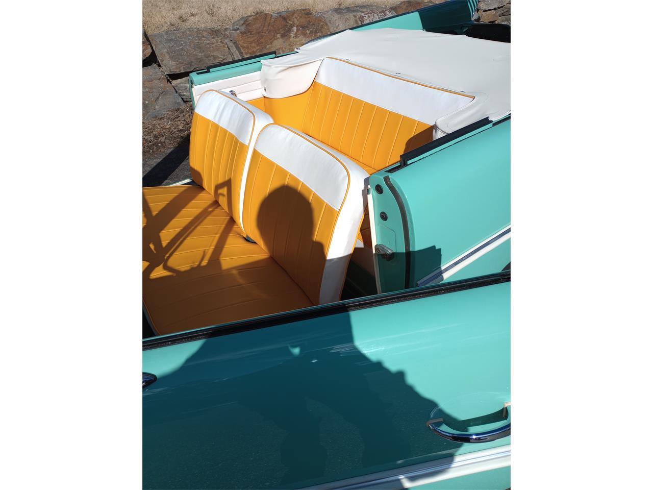 Amphicar-770-1964-Fjord-Green-White-and-Apricot-6
