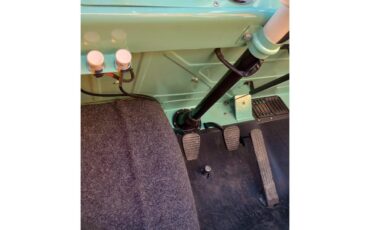 Amphicar-770-1964-Fjord-Green-White-and-Apricot-8