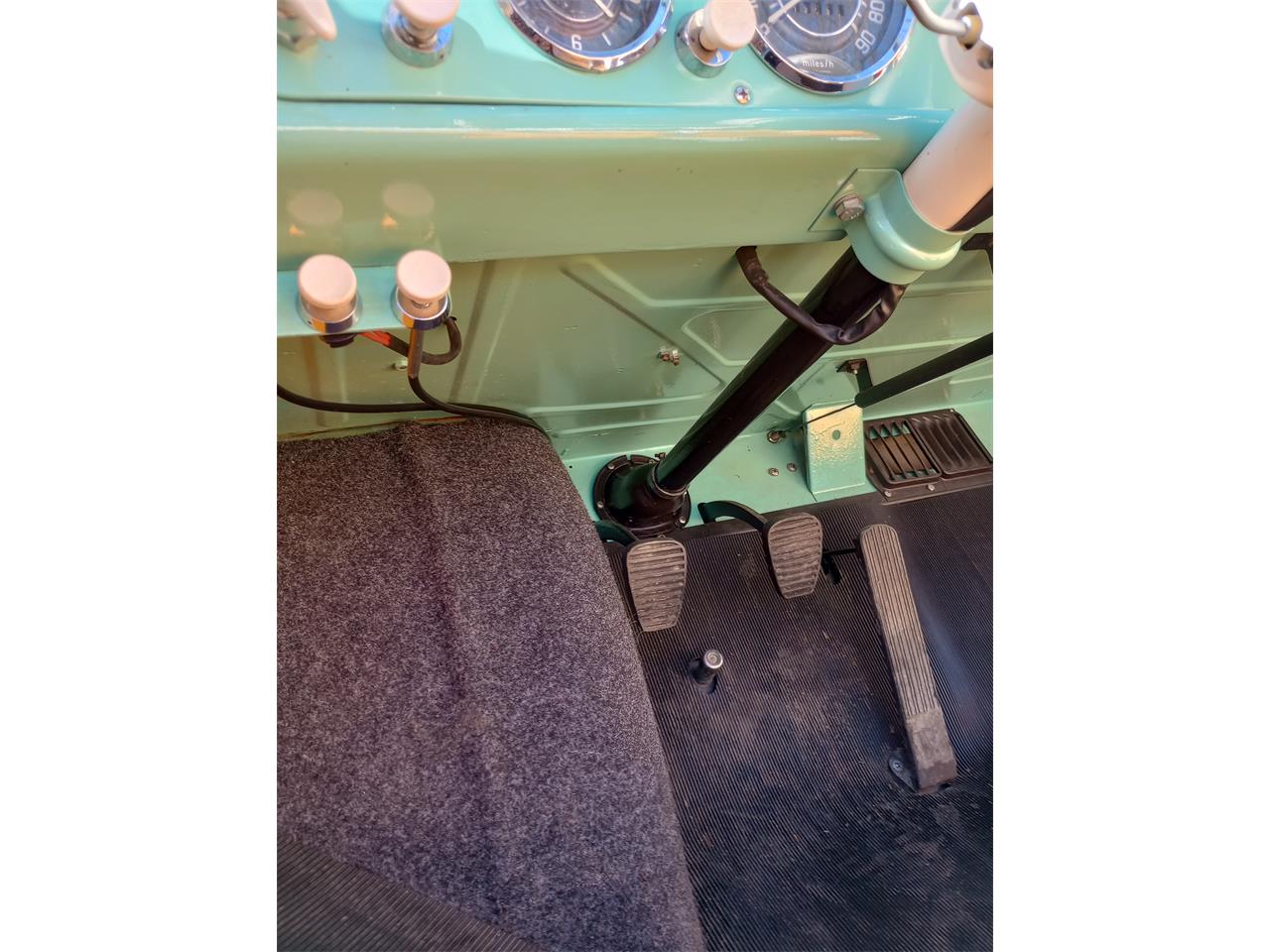 Amphicar-770-1964-Fjord-Green-White-and-Apricot-8