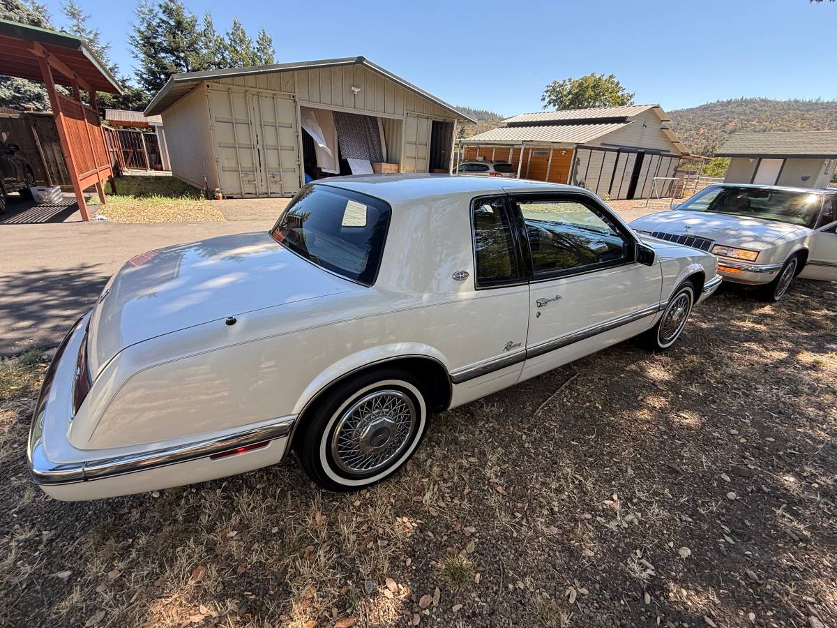 And-1993-buick-rivieras-1991-white-1