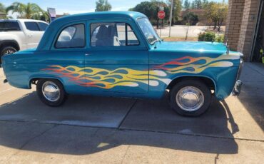 Anglia-english-ford-2-door-1957-blue-11