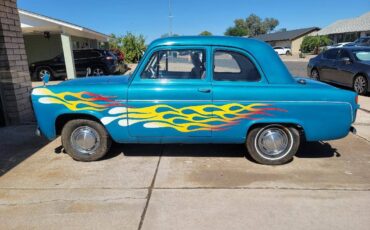 Anglia-english-ford-2-door-1957-blue-9