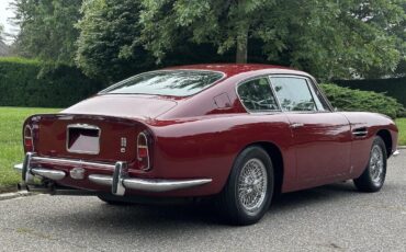 Aston-Martin-DB6-1967-11