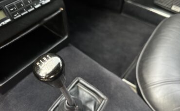 Aston-Martin-DB6-1967-38