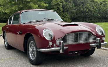 Aston-Martin-DB6-1967-4