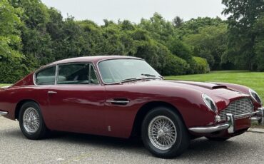 Aston-Martin-DB6-1967-7