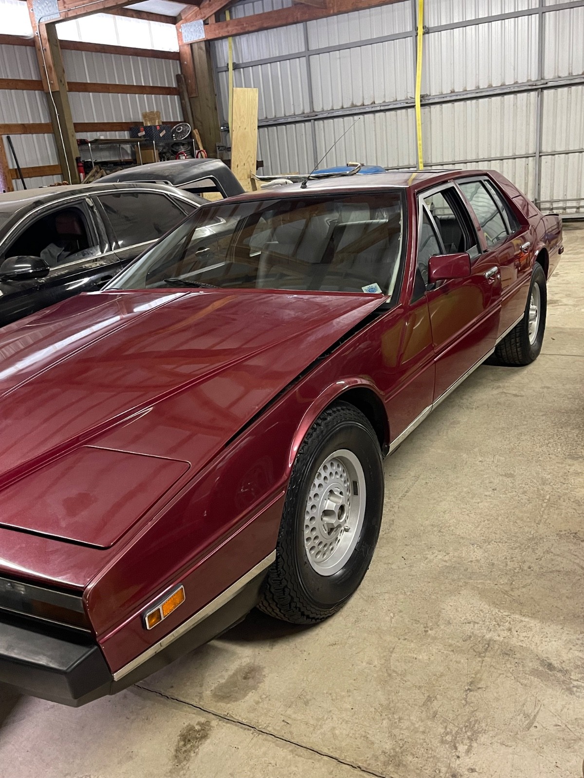Aston-Martin-Other-1984-Sedan-1