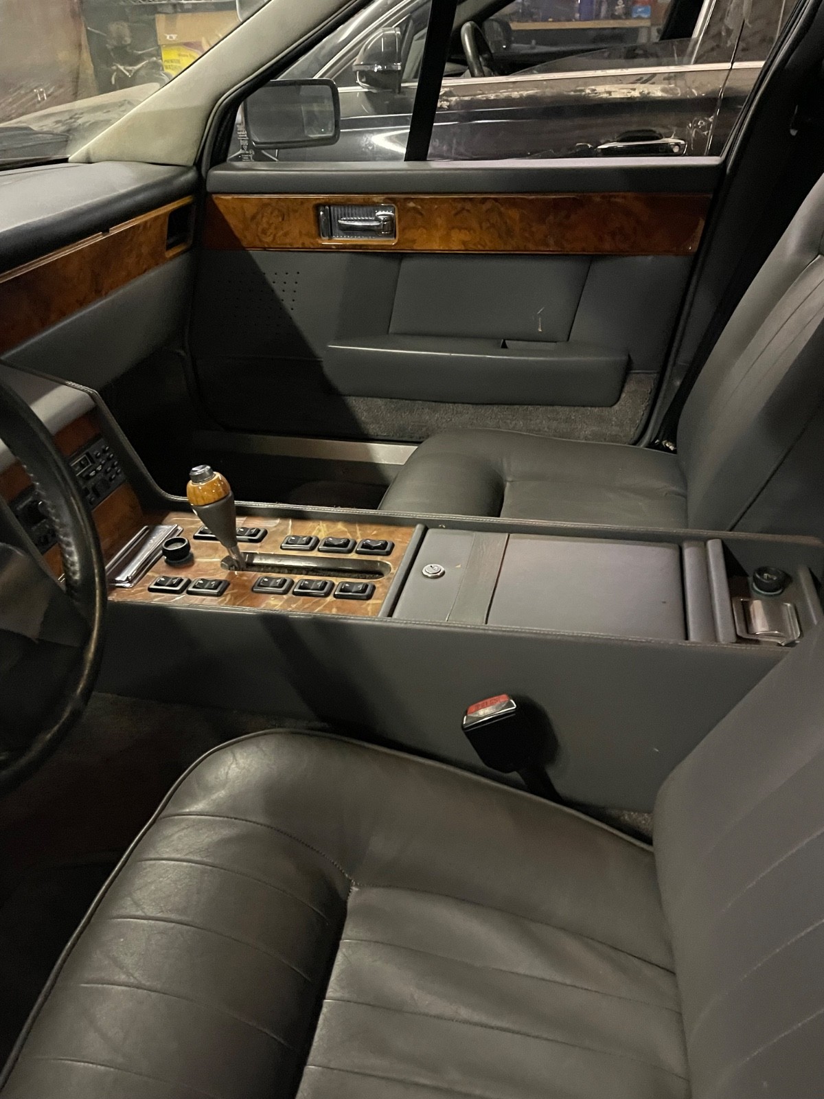 Aston-Martin-Other-1984-Sedan-12