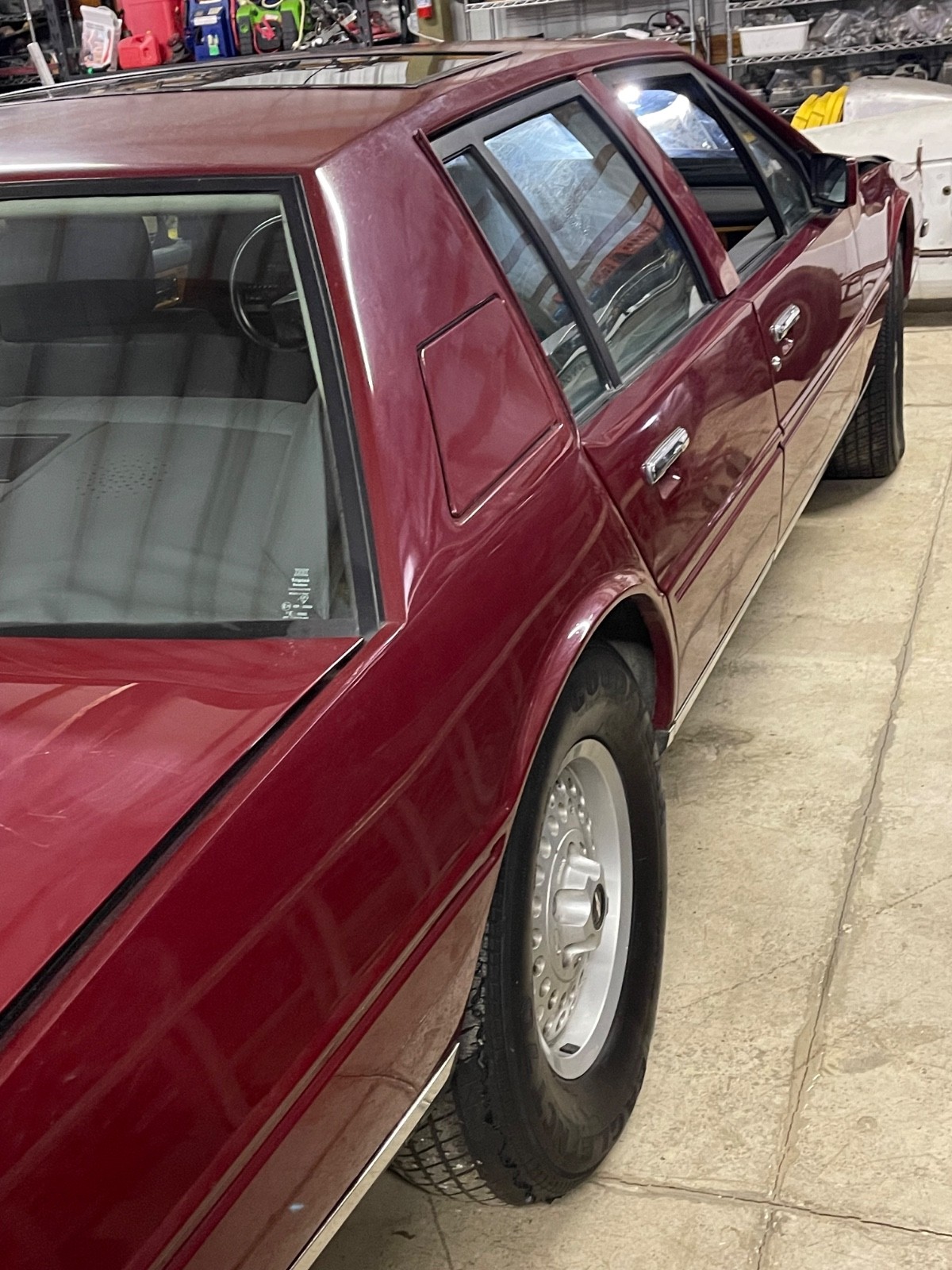 Aston-Martin-Other-1984-Sedan-2