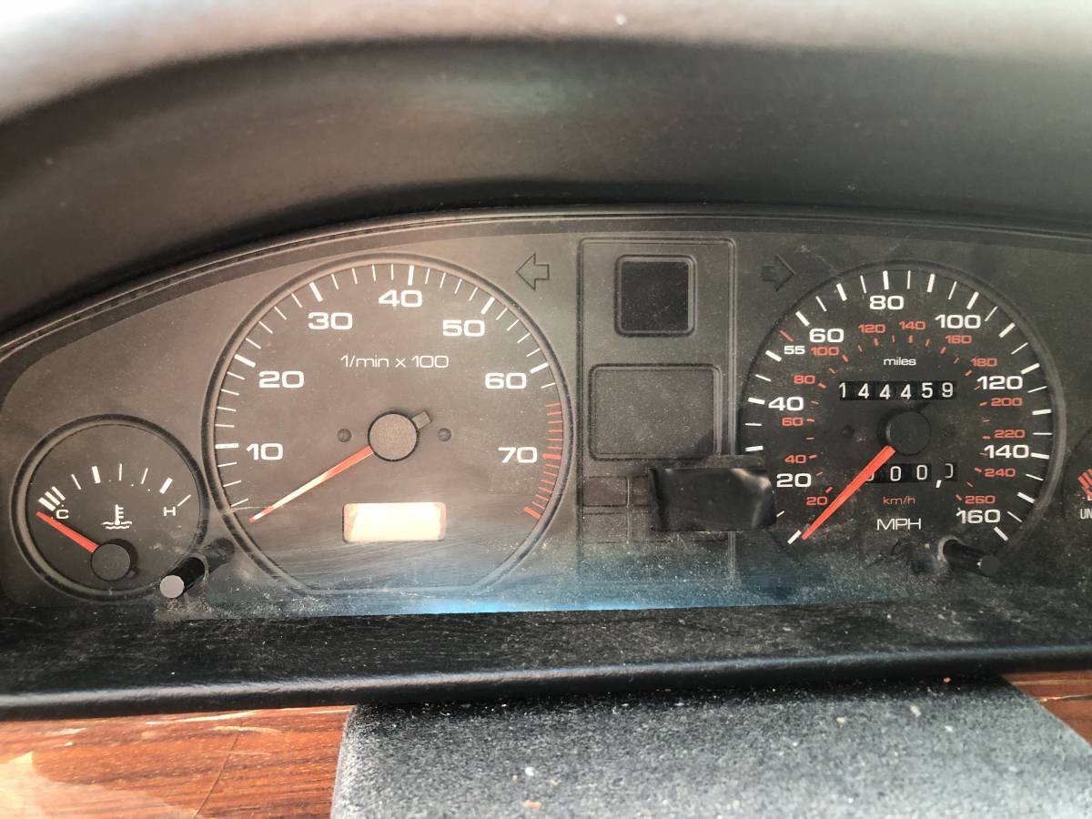 Audi-100-1991-white-13
