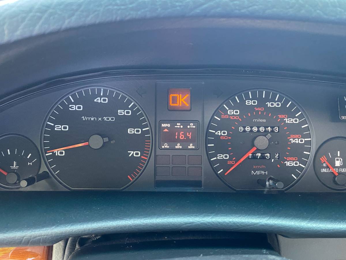 Audi-100cs-avant-1992-grey-21