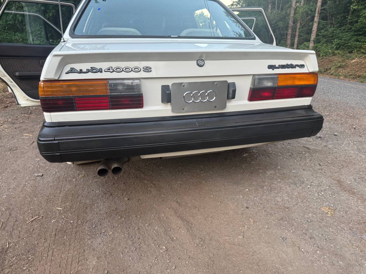 Audi-4000s-quattro-1984-white-16