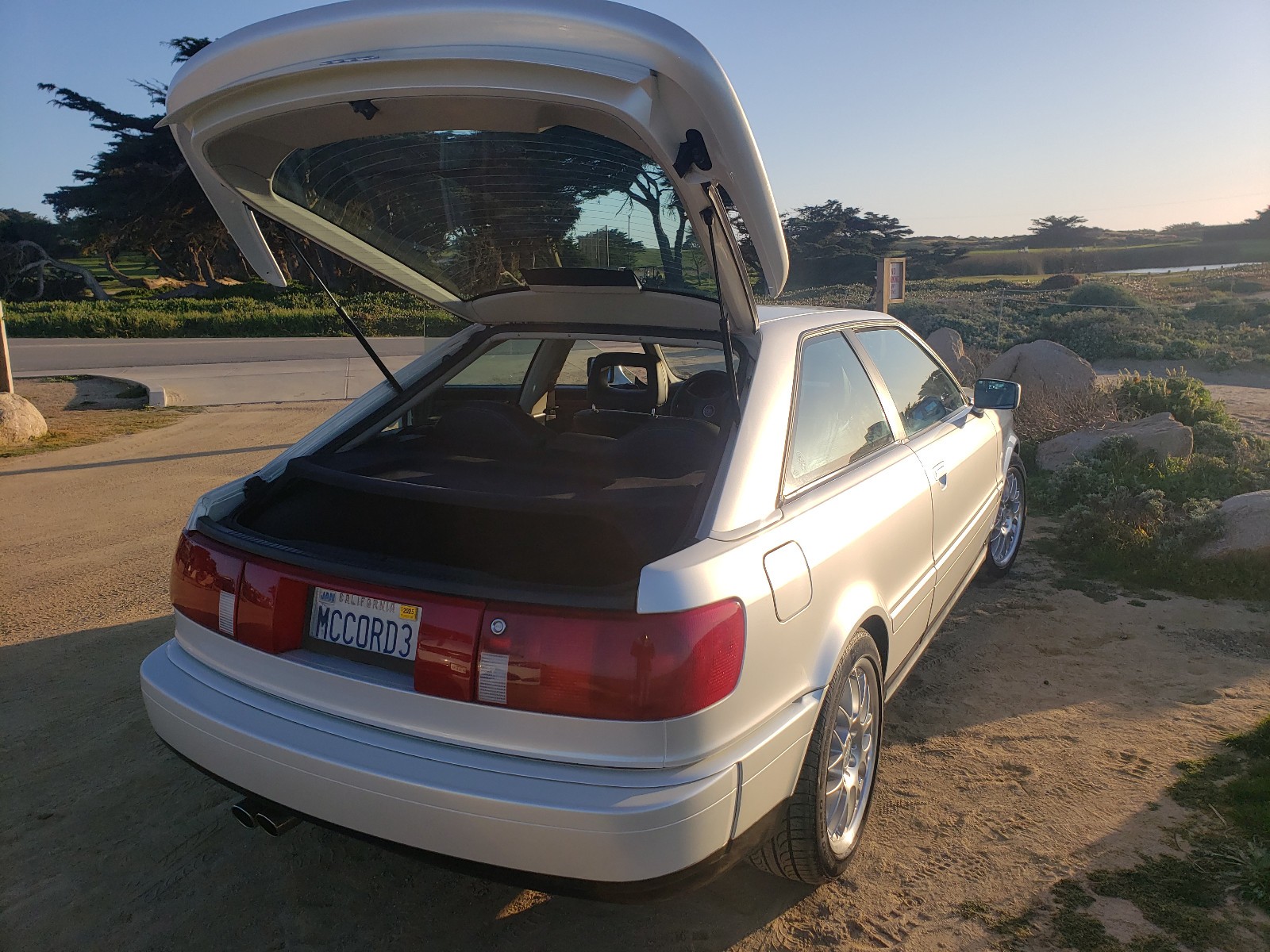 Audi-Coupe-Quattro-1990-Coupe-12