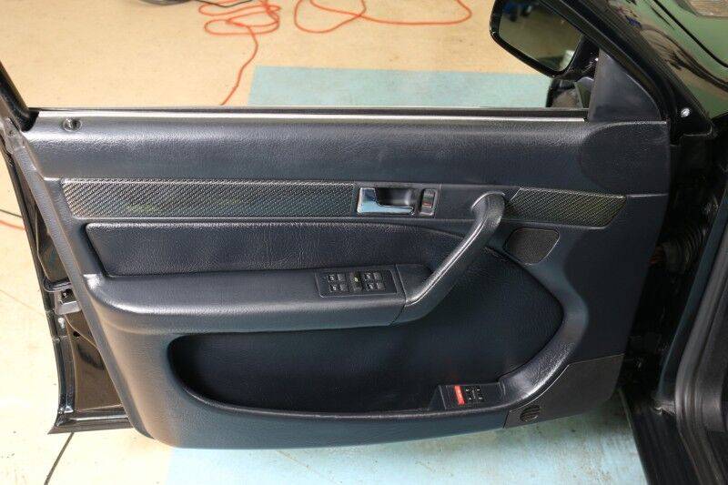 Audi-s6-1995-black-18