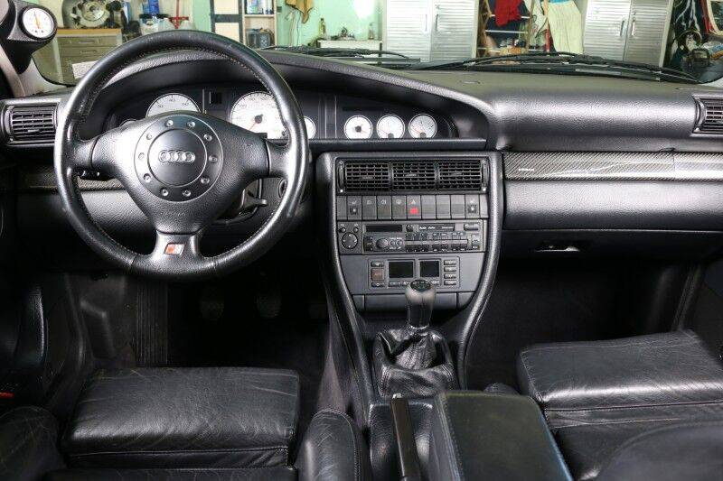 Audi-s6-1995-black-19
