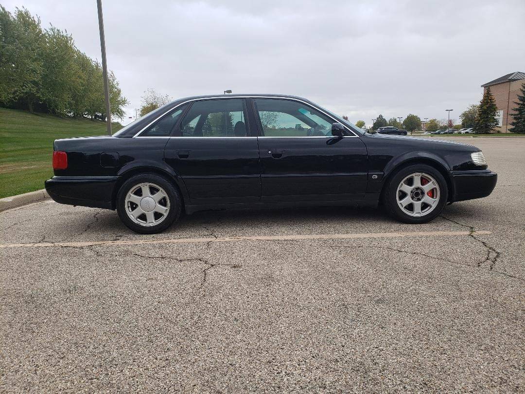 Audi-s6-1995-black-4