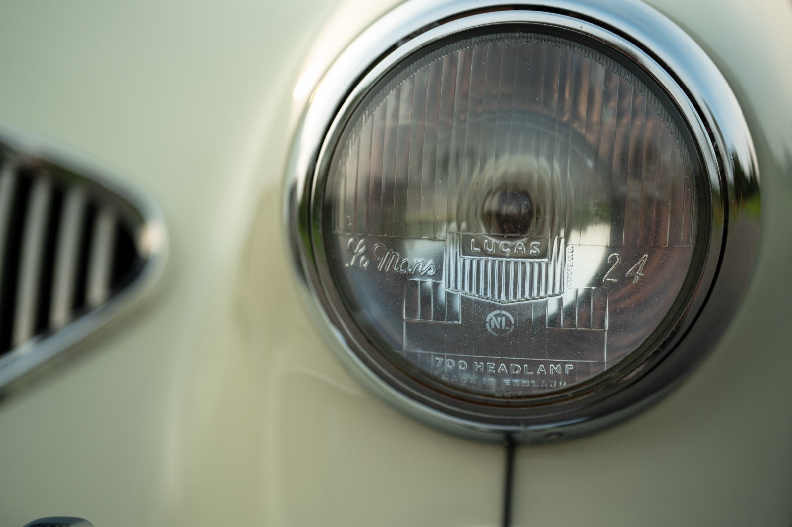 Austin-Healey-100M-1956-Convertible-16