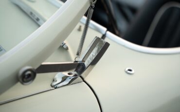 Austin-Healey-100M-1956-Convertible-21