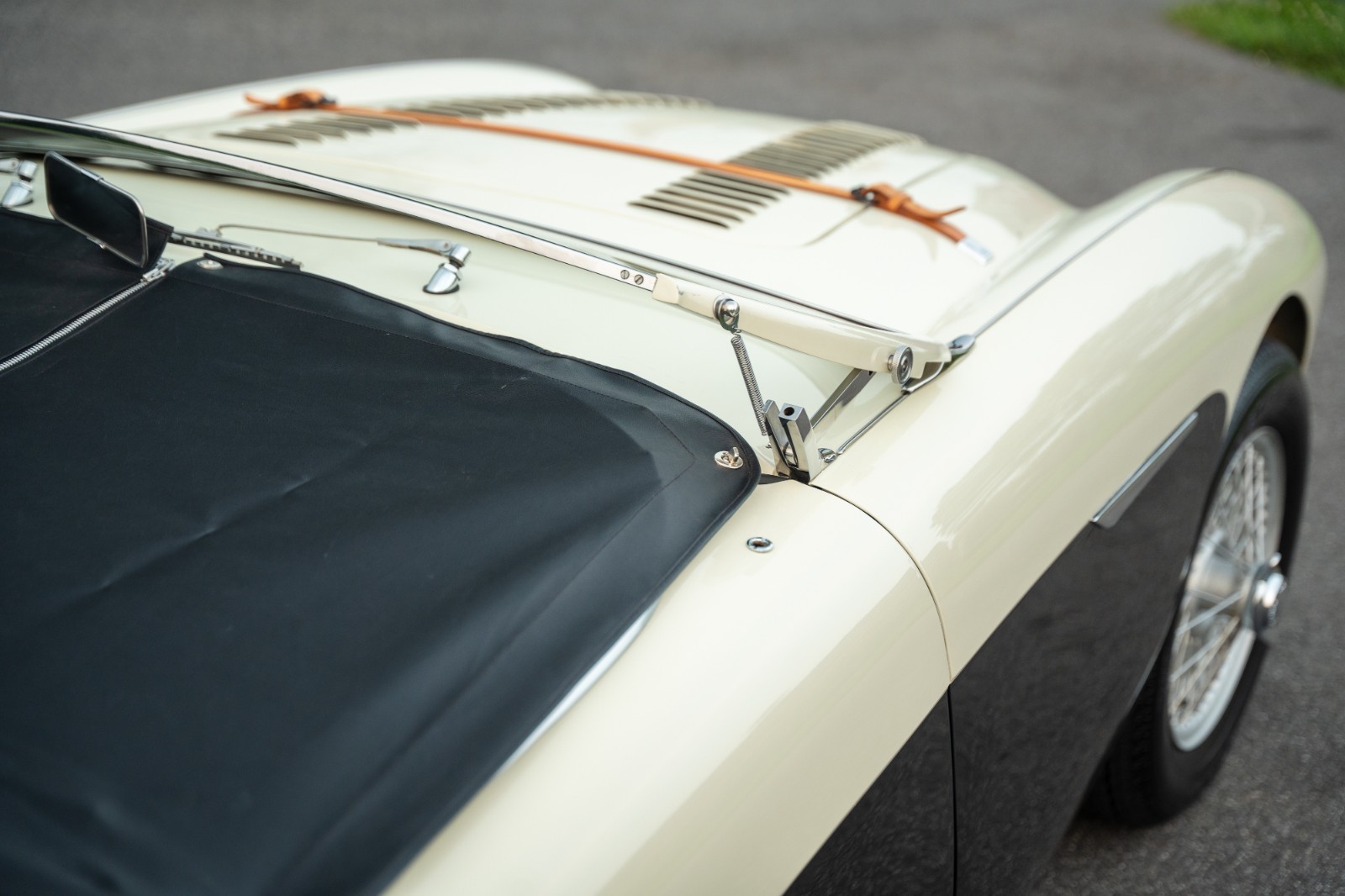 Austin-Healey-100M-1956-Convertible-24