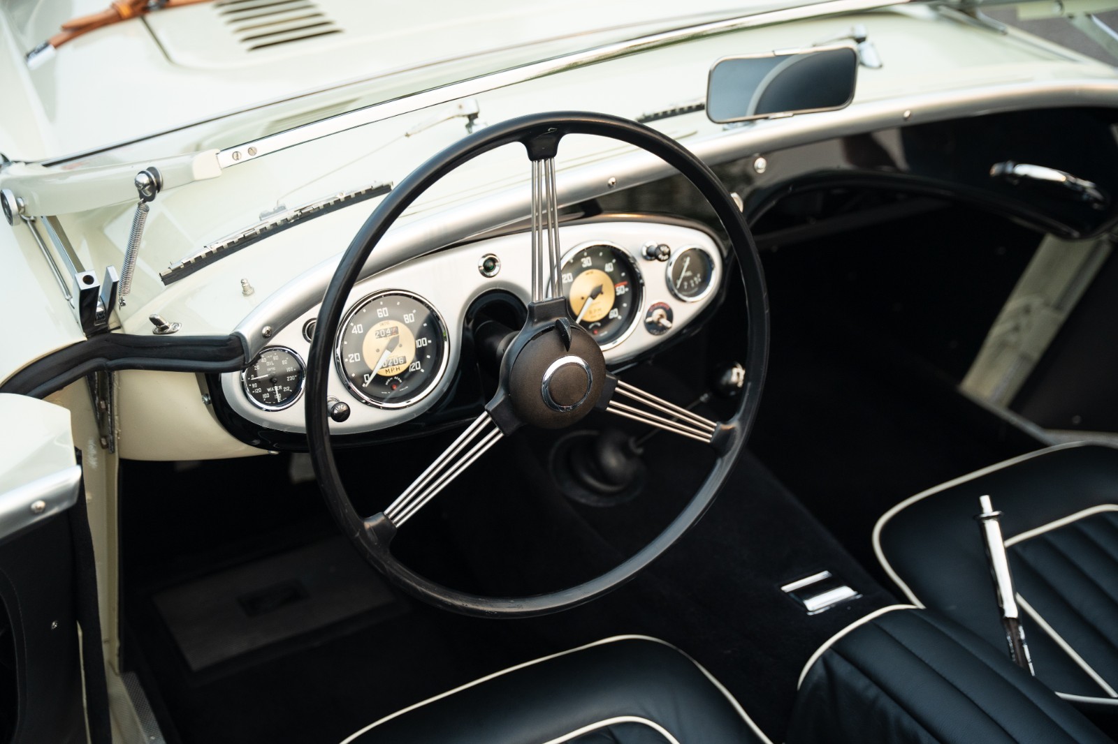 Austin-Healey-100M-1956-Convertible-30