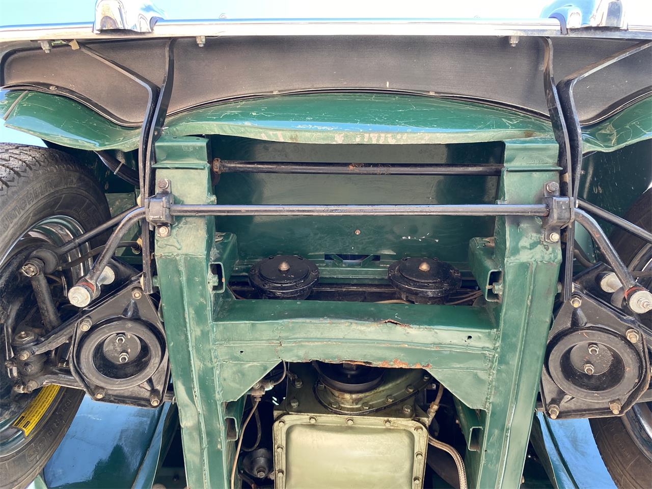 Austin-healey-100-4-bn2-1956-Green-Red-16
