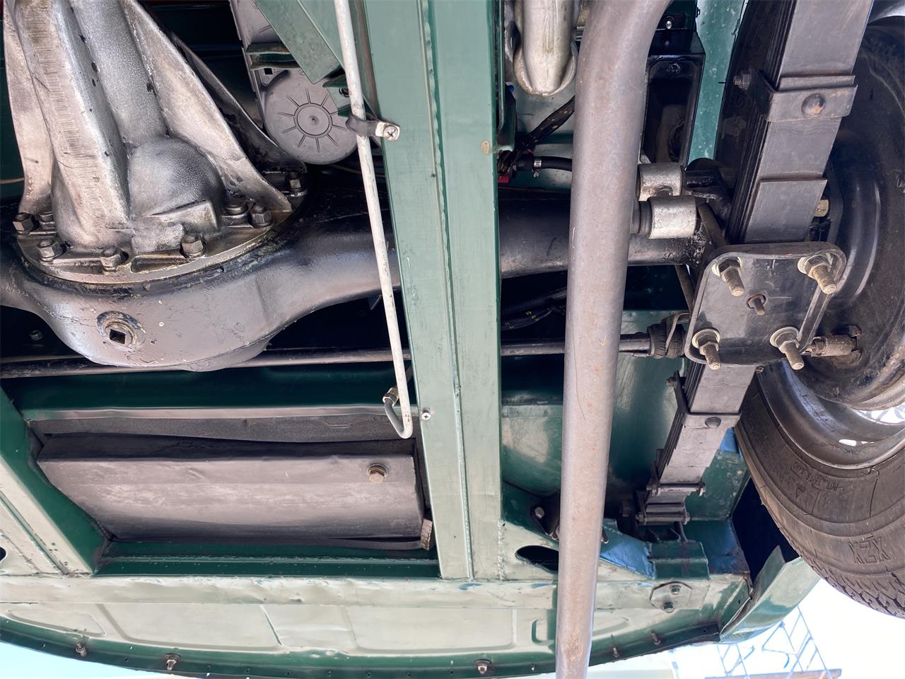 Austin-healey-100-4-bn2-1956-Green-Red-30