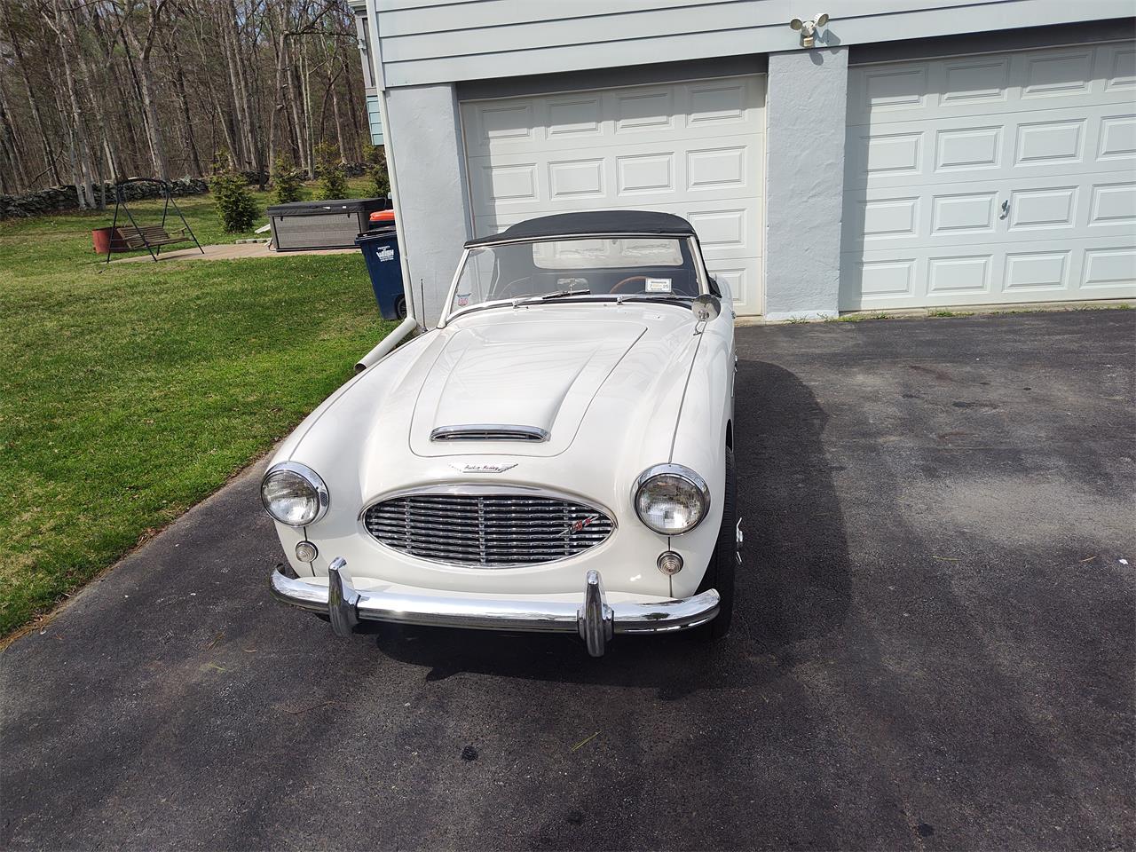 Austin-healey-100-6-1959-Artic-White-Black-with-white-1
