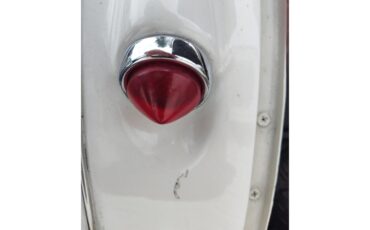 Austin-healey-100-6-1959-Artic-White-Black-with-white-9