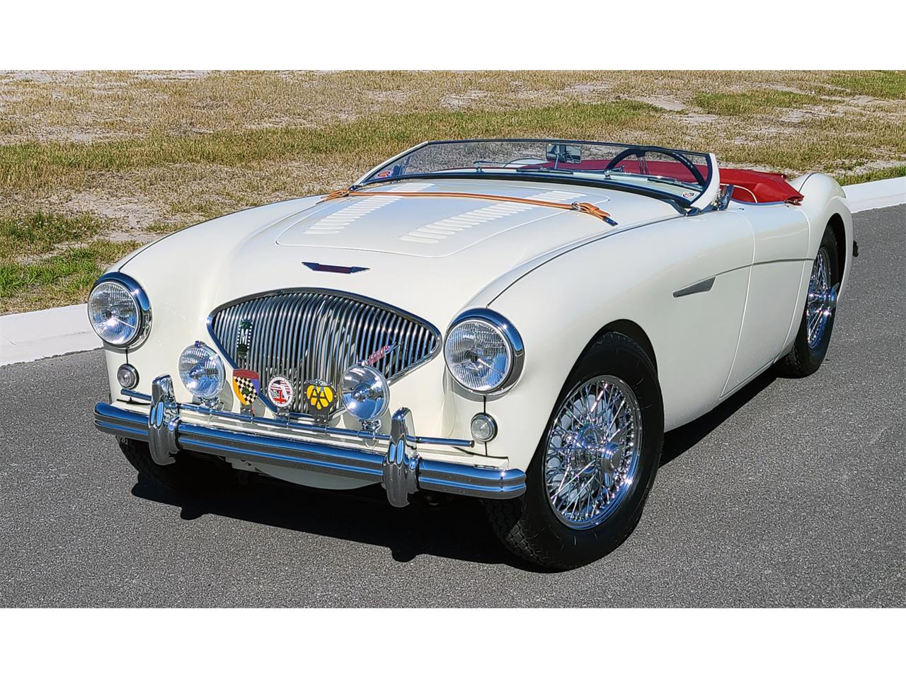 Austin-healey-100m-1954-Old-English-White-Red-26