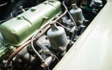 Austin-healey-100m-1956-White-Black-16