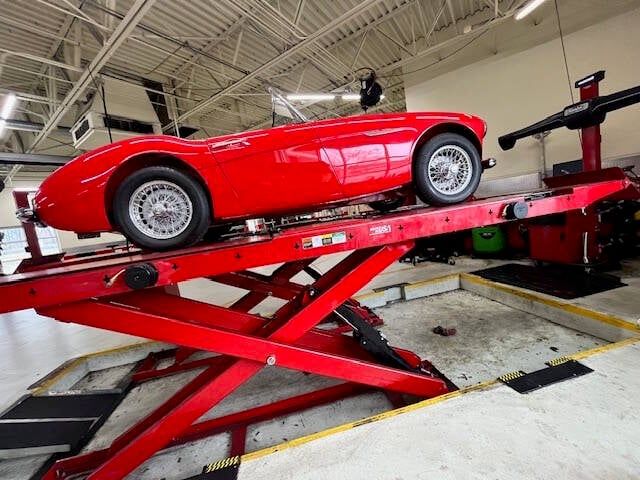 Austin-healey-3000-1962-Signal-RedRed-Hardt-Gray-Leather-17