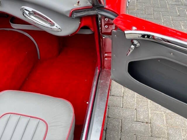 Austin-healey-3000-1962-Signal-RedRed-Hardt-Gray-Leather-33