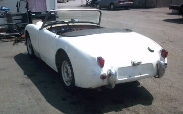 Austin-healey-Sprite-1959-White-Red-12