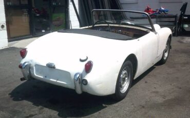 Austin-healey-Sprite-1959-White-Red-15