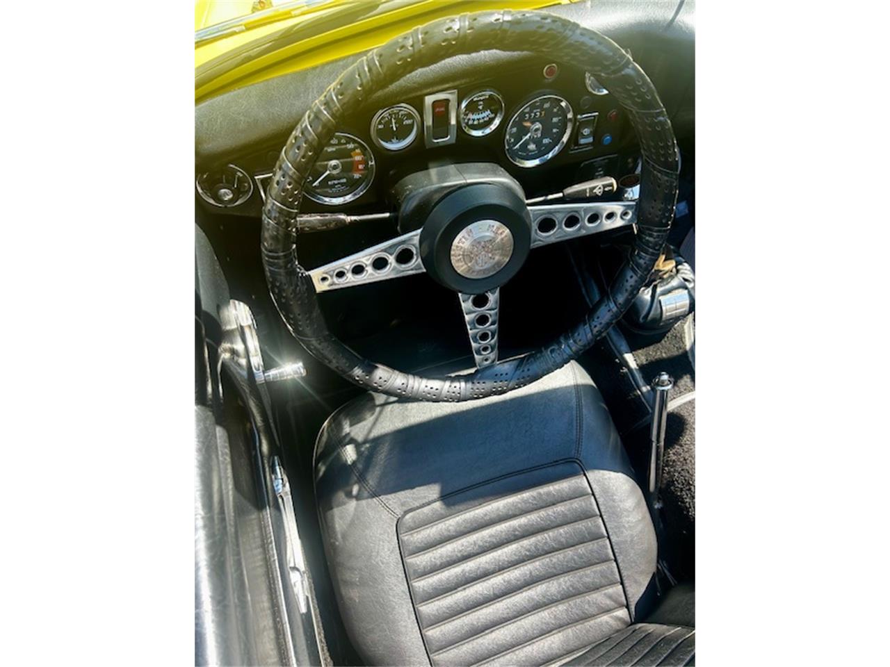 Austin-healey-Sprite-1969-Bright-Yellow-Black-6