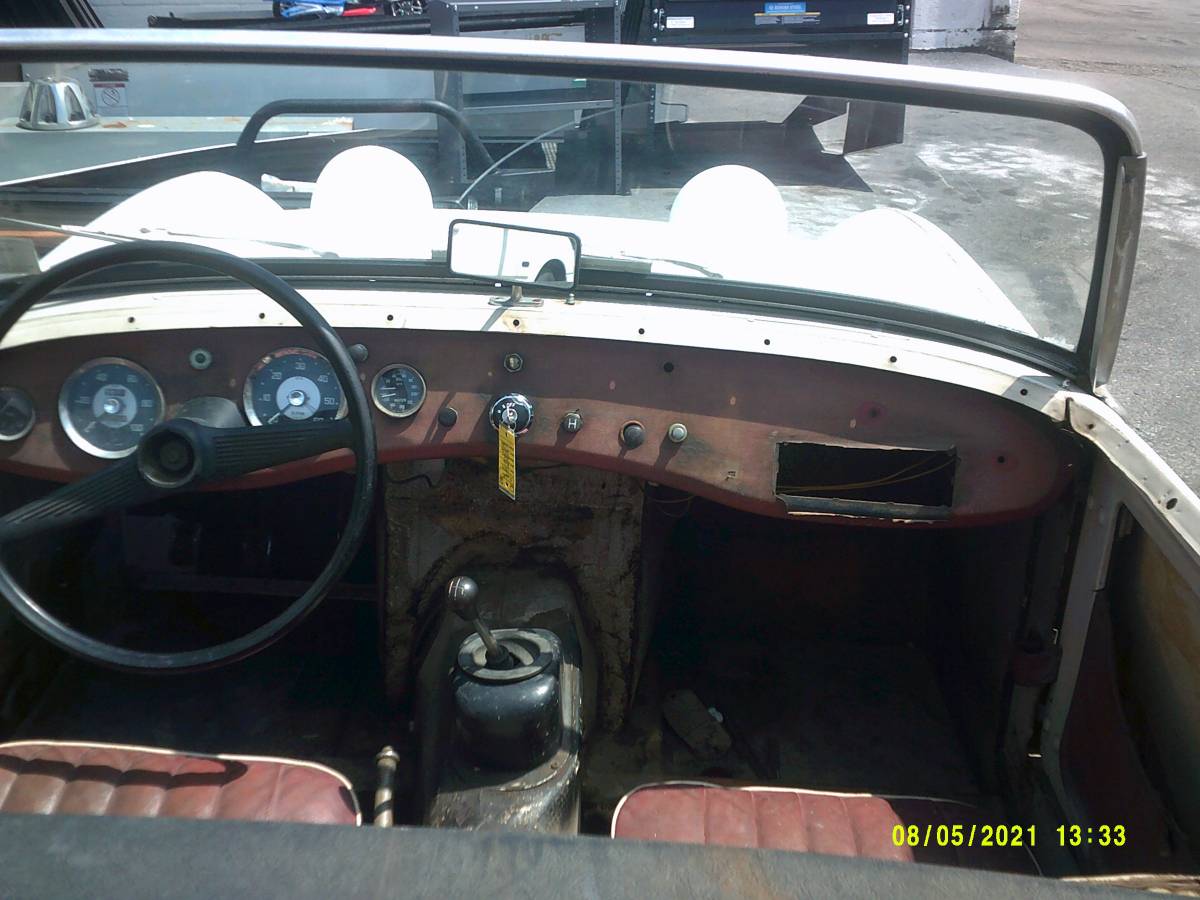 Austin-healey-sprite-1959-white-6
