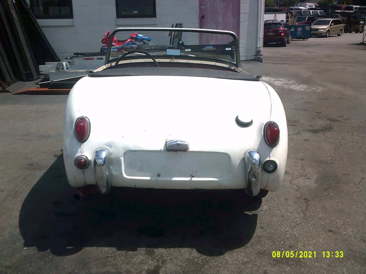 Austin-healey-sprite-1959-white-8
