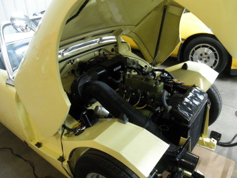 Austin-healey-sprite-1960-yellow-14