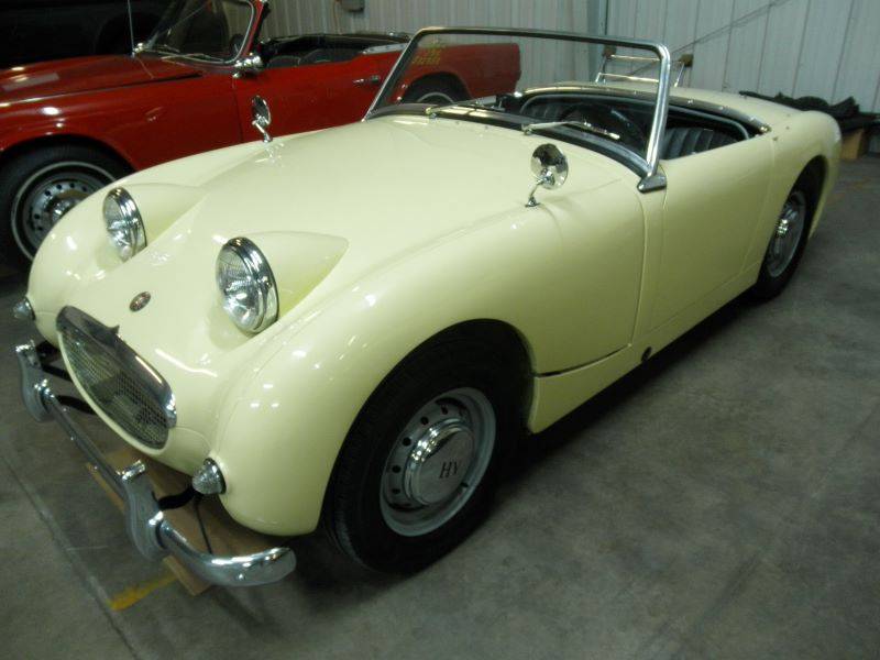 Austin-healey-sprite-1960-yellow-8