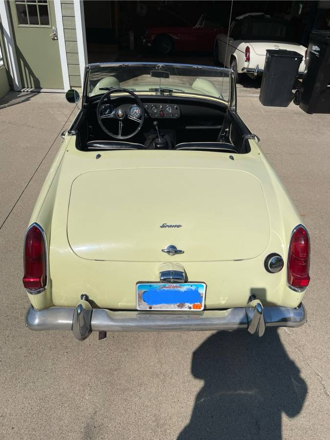 Austin-healey-sprite-1966-yellow-4