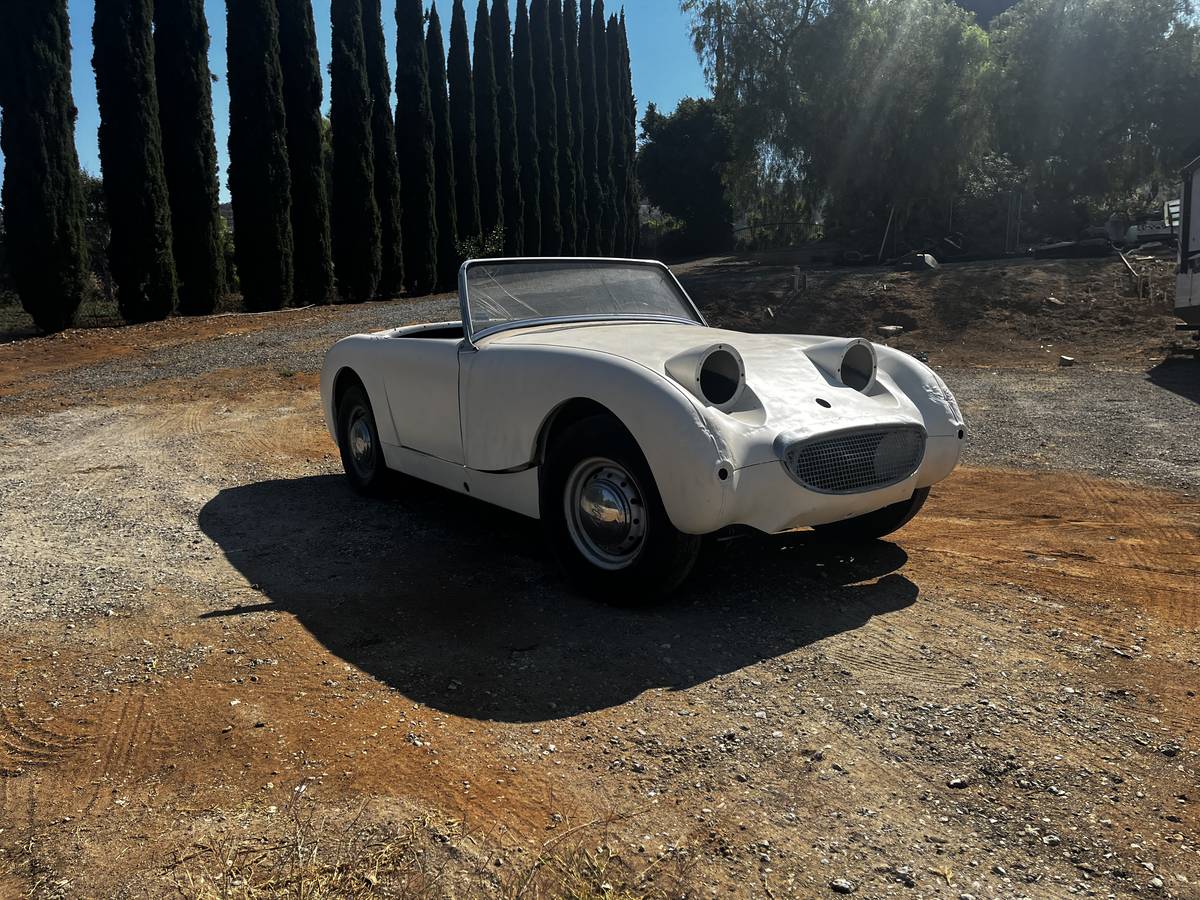 Austin-healy-1960-white-3