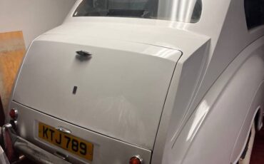 Austin-princess-rolls-1966-white
