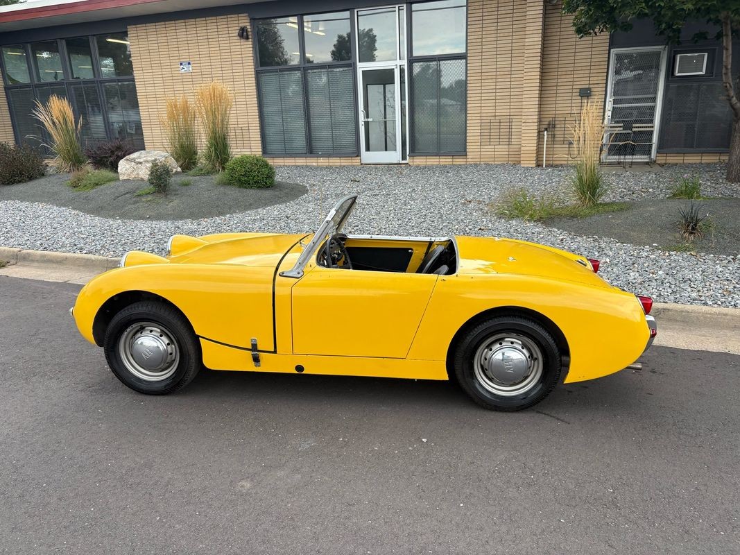 Autin-Healey-Sprite-Bug-Eye-1960-26