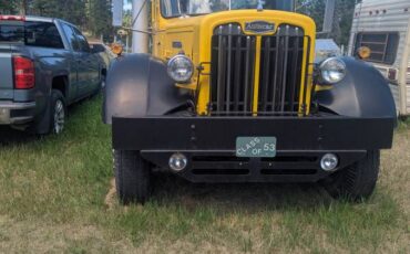 Autocar-truck-1953-yellow