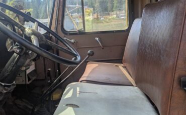 Autocar-truck-1953-yellow-4