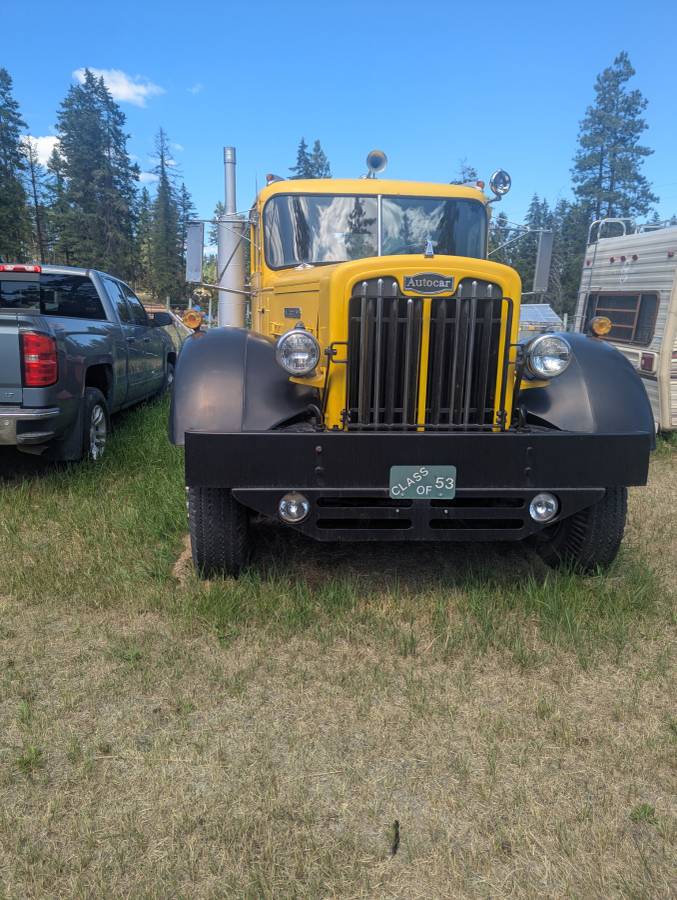 Autocar-truck-1953-yellow