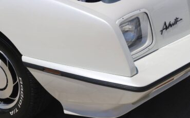 Avanti-11-1988-white-1