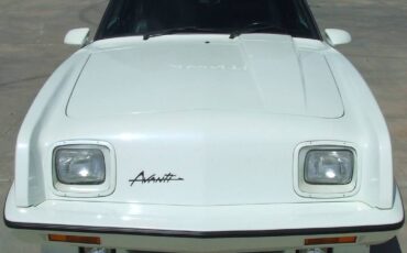 Avanti-11-1988-white-13