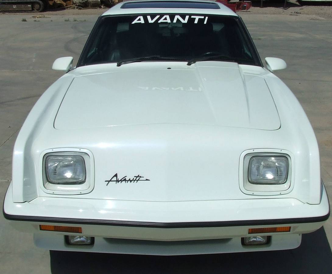 Avanti-11-1988-white-13